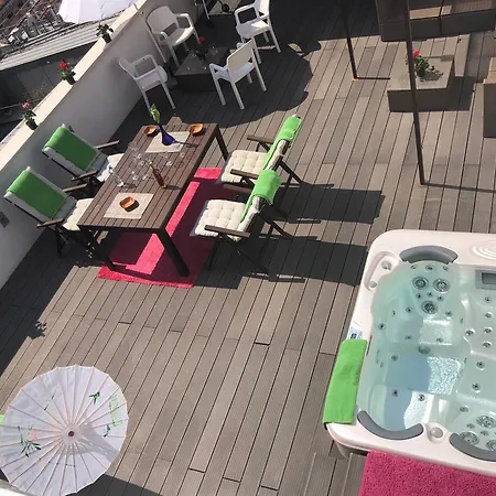 Apartment Modern With Sauna And Jacuzzi Budapest