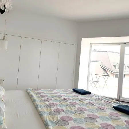 Apartment Modern With Sauna And Jacuzzi *