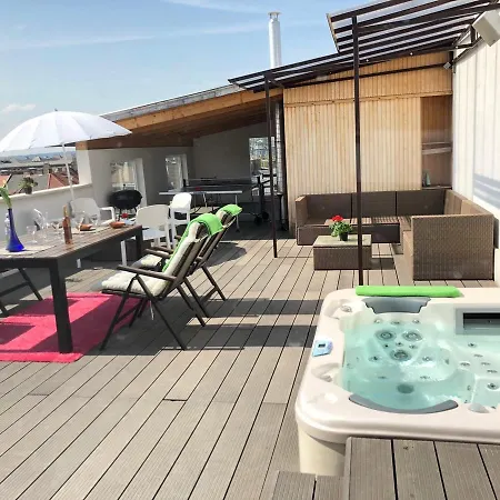 Modern With Sauna And Jacuzzi Apartment *