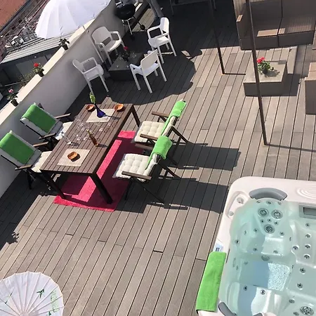 아파트 Modern With Sauna And Jacuzzi *